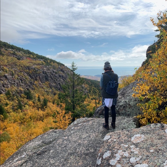 Meet your Posher, Danielle - Picture 1 of 1